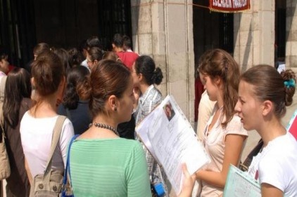 Burs ve öğrenim kredilerinde süre uzatımı