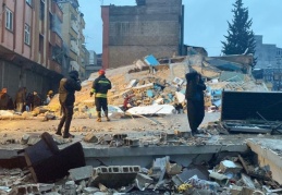 Bursa Valisi Yakup Canbolat ve Belediye Başkası Alinur Aktaş Gaziantep’e görevlendirildi.