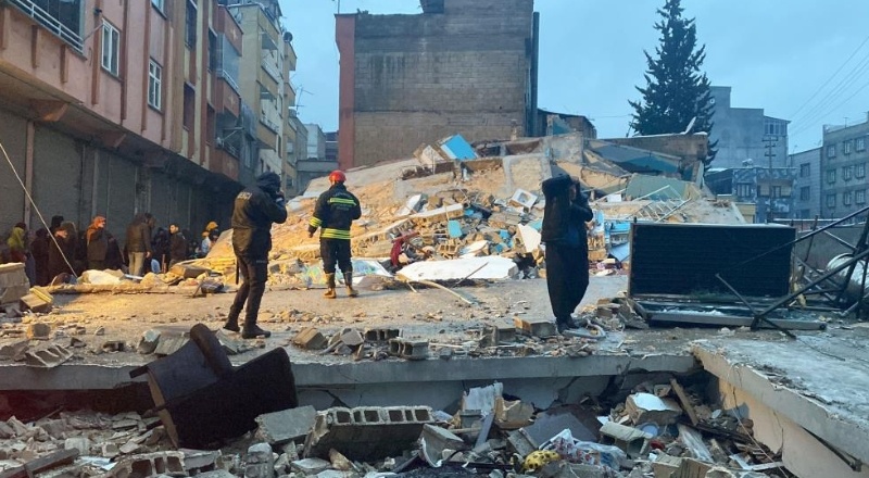 Bursa Valisi Yakup Canbolat ve Belediye Başkası Alinur Aktaş Gaziantep’e görevlendirildi.