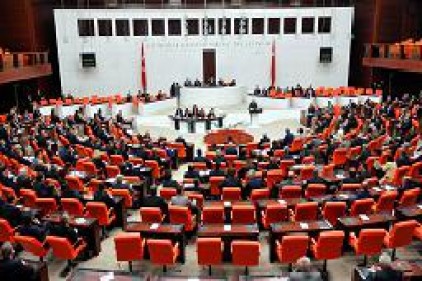 Bütçe bitti, anayasa görüşmeleri başlayacak