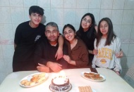 Bütün ailesini depremde kaybetti, tek umudu kayıp kızını bulmak