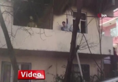 Büyükçekmece'de bir binada patlama!