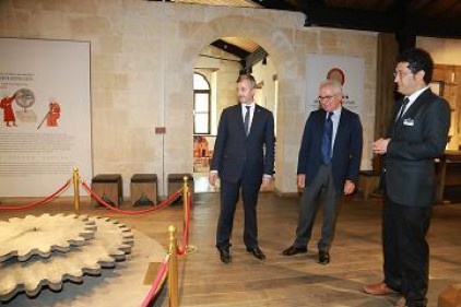 Büyükelçi Keçeci İslam Bilim Tarih Müzesini gezdi