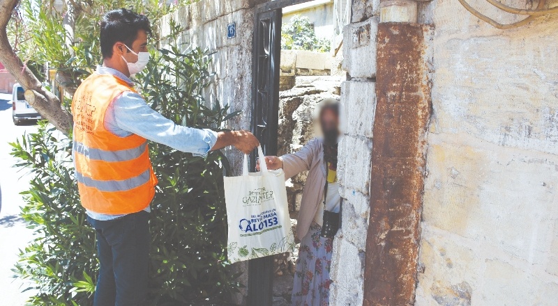 Büyükşehir 5 bin aile ile bayram sevincini paylaştı