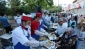 Büyükşehir Belediyesi, mahallelerde iftar yemeği düzenliyor