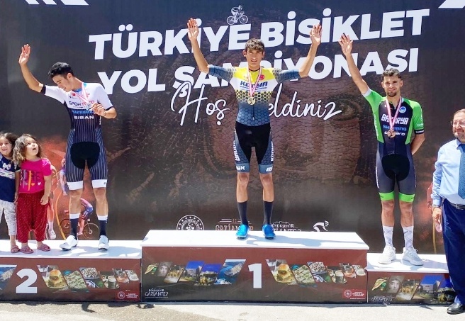 Büyükşehir bisikletçisi, Türkiye şampiyonasında 3’üncü oldu