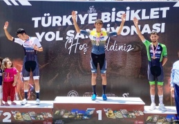 Büyükşehir bisikletçisi, Türkiye şampiyonasında 3’üncü oldu