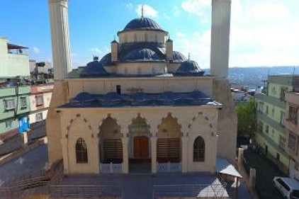 Büyükşehir, ihtiyacı olan bölgelere cami yaptırıyor