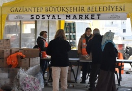 Büyükşehir, İslahiye ve Nurdağı’nda sosyal marketler kurdu