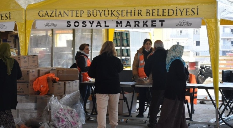 Büyükşehir, İslahiye ve Nurdağı’nda sosyal marketler kurdu