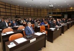 Büyükşehir Meclisi bir oturumda 79 madde görüşerek rekor kırdı