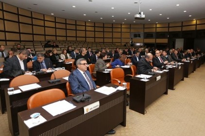 Büyükşehir Meclisi bir oturumda 79 madde görüşerek rekor kırdı