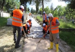 Büyükşehir, mezarlıklarda bayram hazırlığı yapıyor