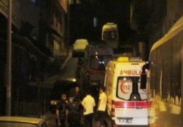 Büyükşehir saldırı sokağında temizlik çalışması yaptı