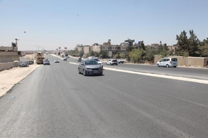 Büyükşehir, Sanayi Mahallesi&#8217;nde yeni asfalt çalışması yapıyor
