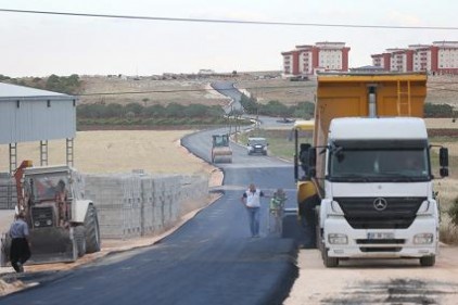 Büyükşehir, Şehitkamil&#8217;de 143 kilometre asfalt yaptı