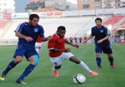 Büyükşehir'de 4 Futbolcunun Sözleşmesi Feshedildi