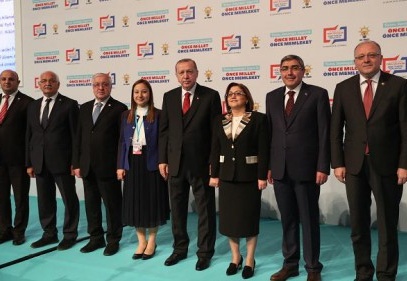 Büyükşehir’de Fatma Şahin ile devam