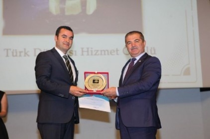 Büyükşehir&#8217;e Türk Dünyası Hizmet ödülü 