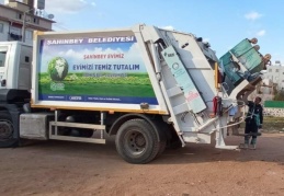 Cadde ve sokaklarda temizlik yapılıyor