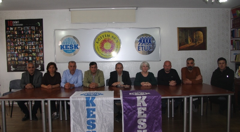 Çadırlarda ısınma, barınma gıda, hijyen ve su sorunu yaşanıyor