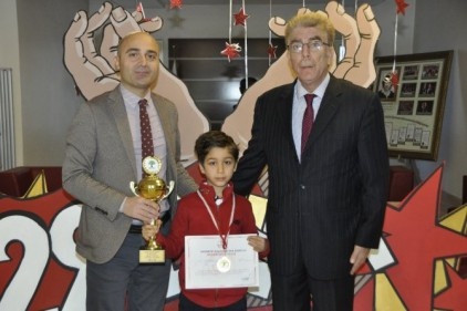 Çağan ve Dila Satranç Şampiyonu 