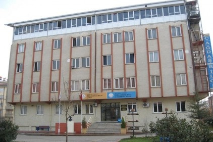 Çağdaş Bilgi Okulları yüzme takımı 4.oldu