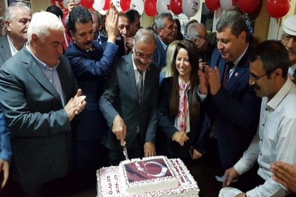 Çağdaş ve uygarlığın temel ilkeleri demokrasi ve insan haklarıdır