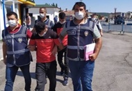 Çaldıkları araçla gasp yaptılar