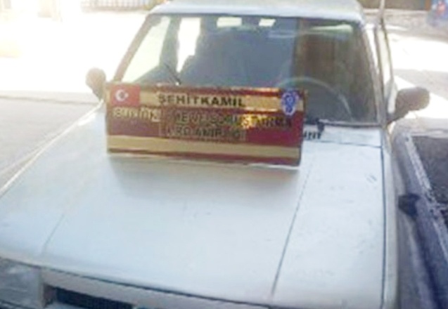 Çaldıkları araçla gezen 3 kafadar polise yakalandı