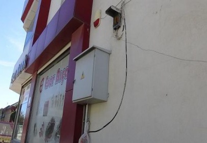 Çalınan kabloların kesilme anı güvenlik kameralarına yansıdı 