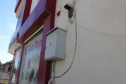 Çalınan kabloların kesilme anı güvenlik kameralarına yansıdı 