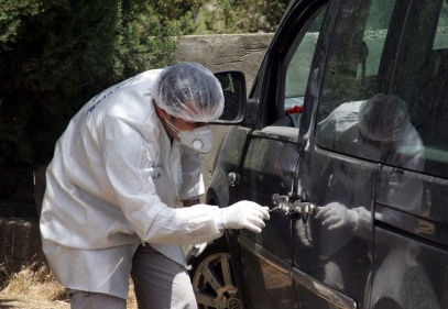 Çalınan otomobil mezarlıkta terk edilmiş halde bulundu