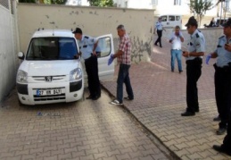Çalıntı araba ile tatile gidiyorlardı