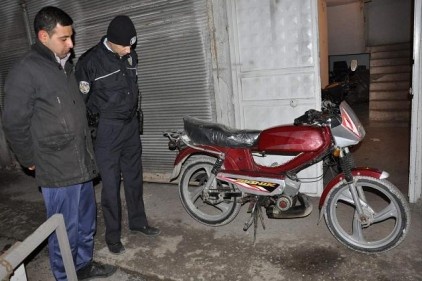 Çalıntı motosiklet terkedilmiş halde bulundu 