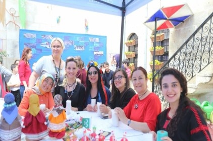 Çalıştaya katılan sanatçılar ilgiden memnun