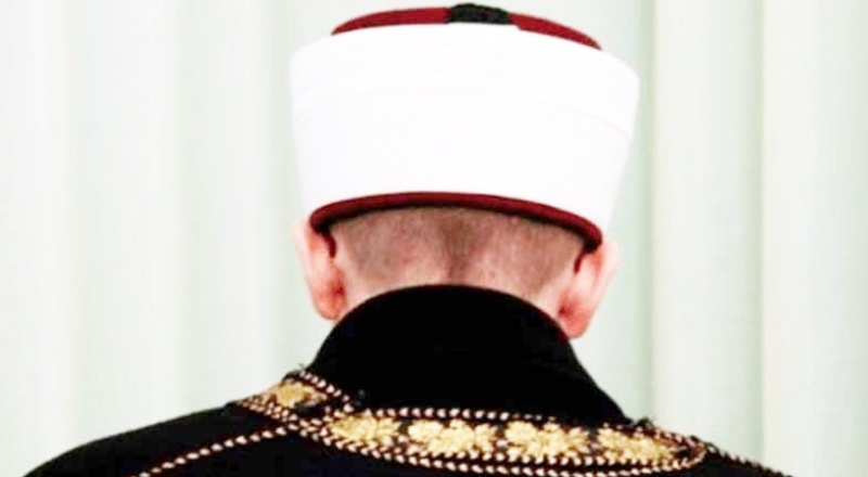 Cami imamları 2 milyon liralık tarihi eseri satarken yakalandı