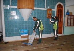 Camiler temizleniyor 