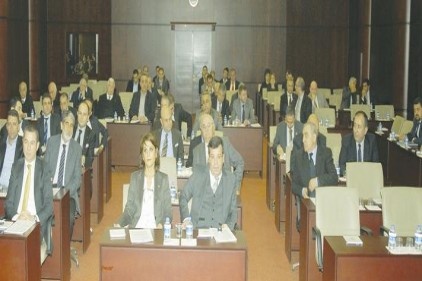 Cari açığın beklentilerin üzerinde daralması olumlu