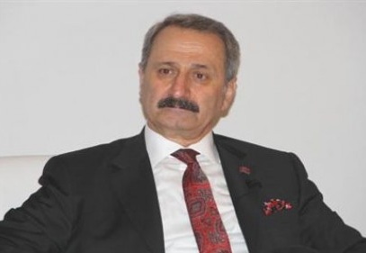 Cari açıkta kıpırdanma var