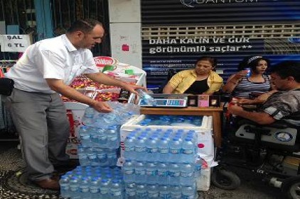 Çarşı Pazar çok hareketli 