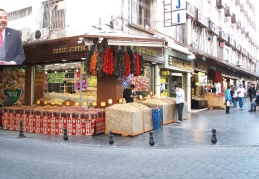 Çarşı-pazarda yaprak kıpırdamıyor!