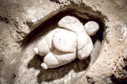 Çatalhöyük&#8217;te En Az 7500 Yıllık Eksiksiz Kadın Heykelciği Bulundu