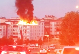 Çatı yangını korkuttu