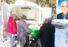 Çatıdan düşen kar kütlesi yaşlı adamı hayattan kopardı