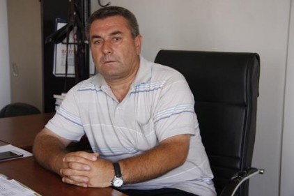 Çay kaşığıyla verilen kepçe ile geri alınıyor