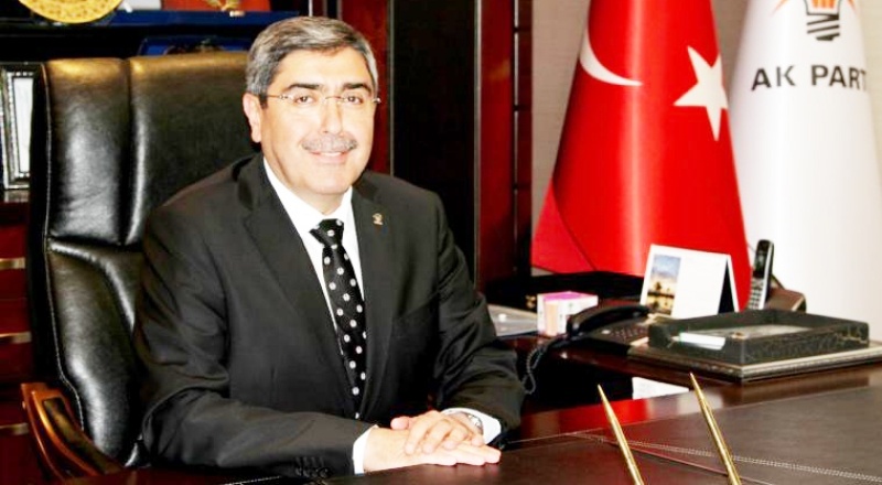 Cehaletin düşmanı, geçmişin öğreticisi