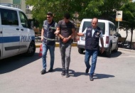 "Çek şu kamerayı ya. Bir saat sonra gelirim. Sen bekle beni"