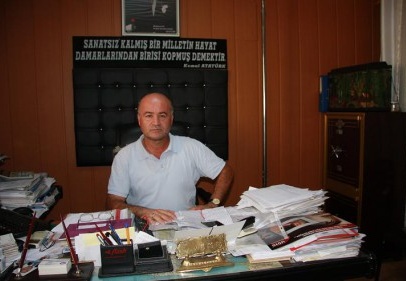 Cemaatçi müteahhitlerle çalışan esnaf sıkıntılı