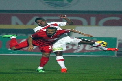 Cenk Tosun dökülüyor